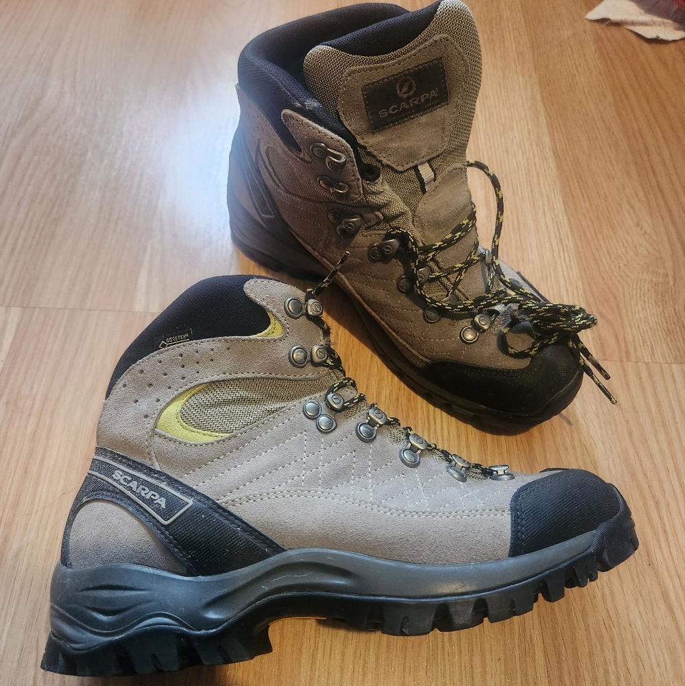 Scarpa hiking boots 38